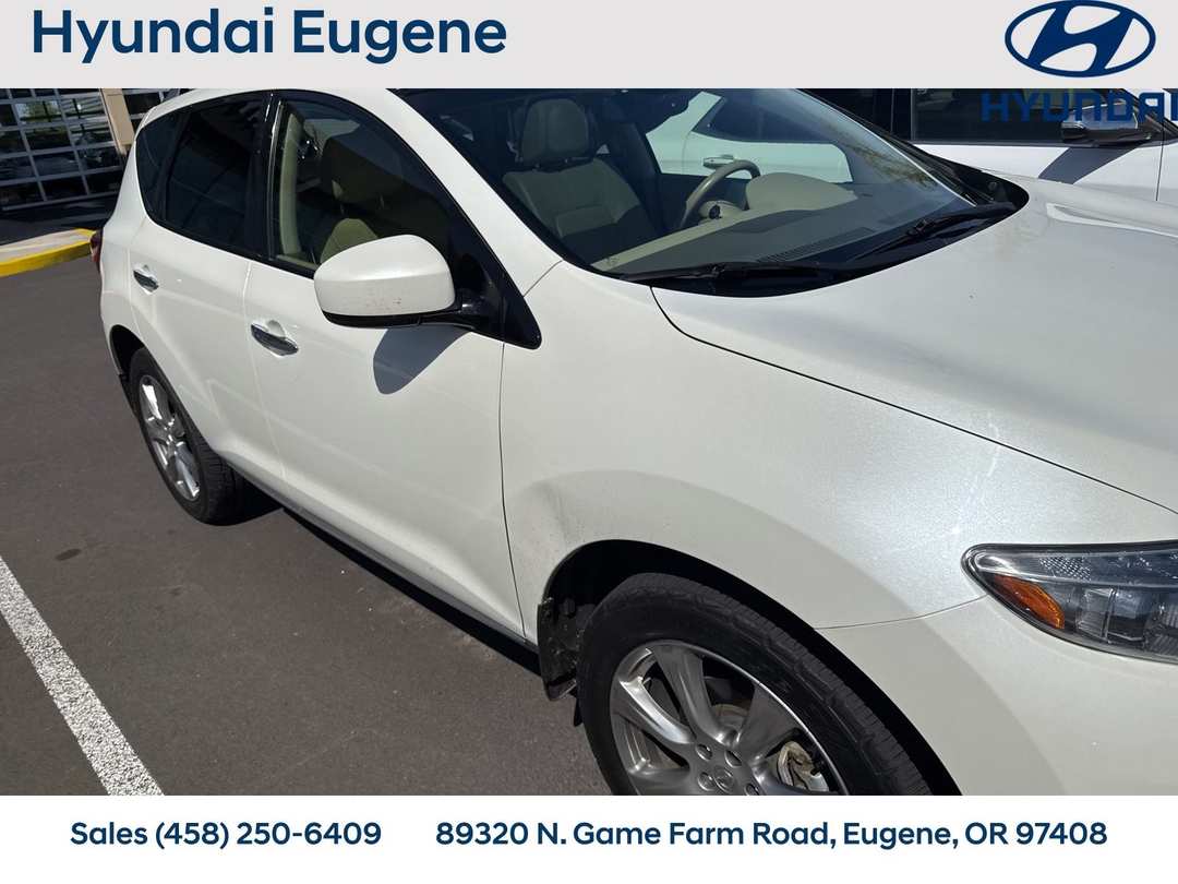 2014 Nissan Murano LE - Image 2