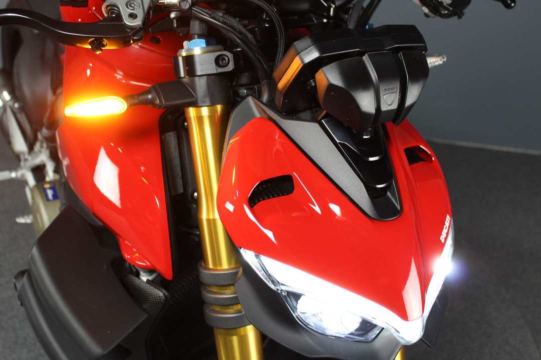 2022 Ducati Streetfighter V4 S - Image 5