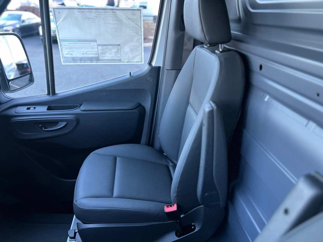 2024 Mercedes-Benz Sprinter 3500 Cargo 170 WB - Image 32
