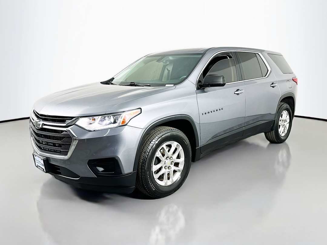 2020 Chevrolet Traverse LS - Image 3