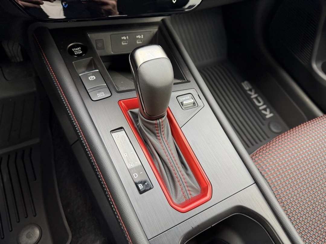 2026 Nissan Kicks SR - Image 24