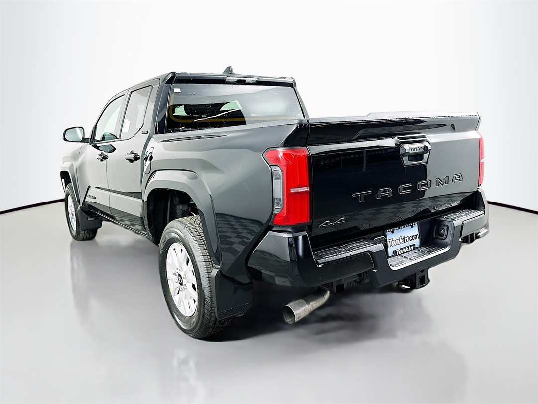 2025 Toyota Tacoma SR5 - Image 5