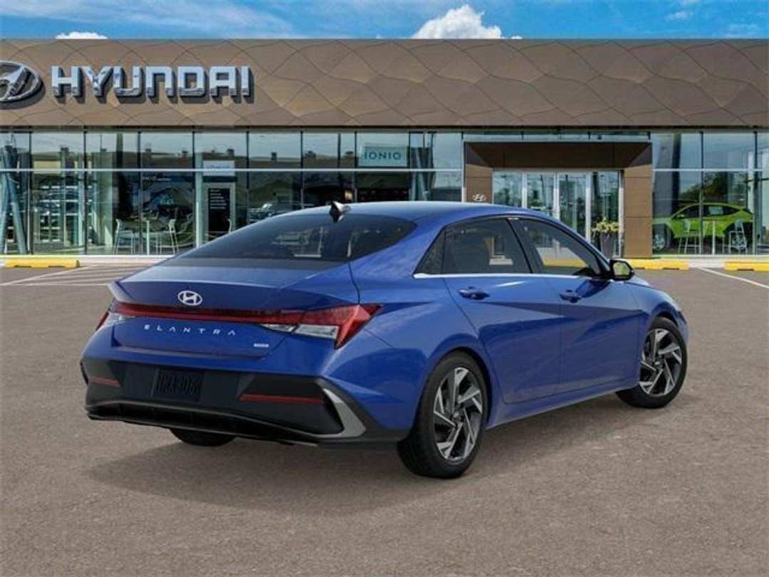 2026 Hyundai Elantra Limited - Image 4
