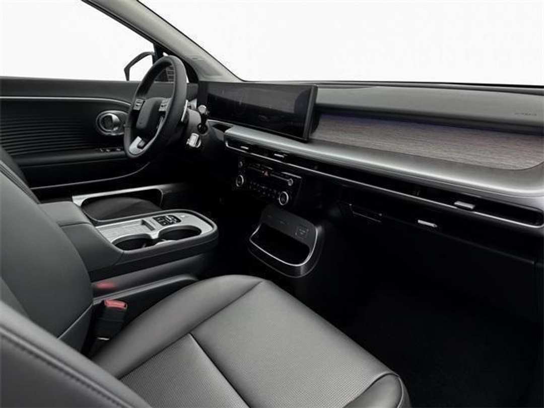 2026 Hyundai Ioniq 9 Performance Limited - Image 15