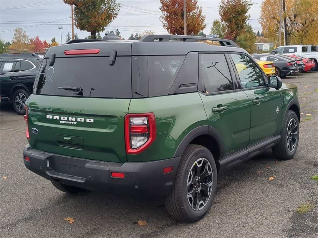 2025 Ford Bronco Sport Outer Banks - Image 5