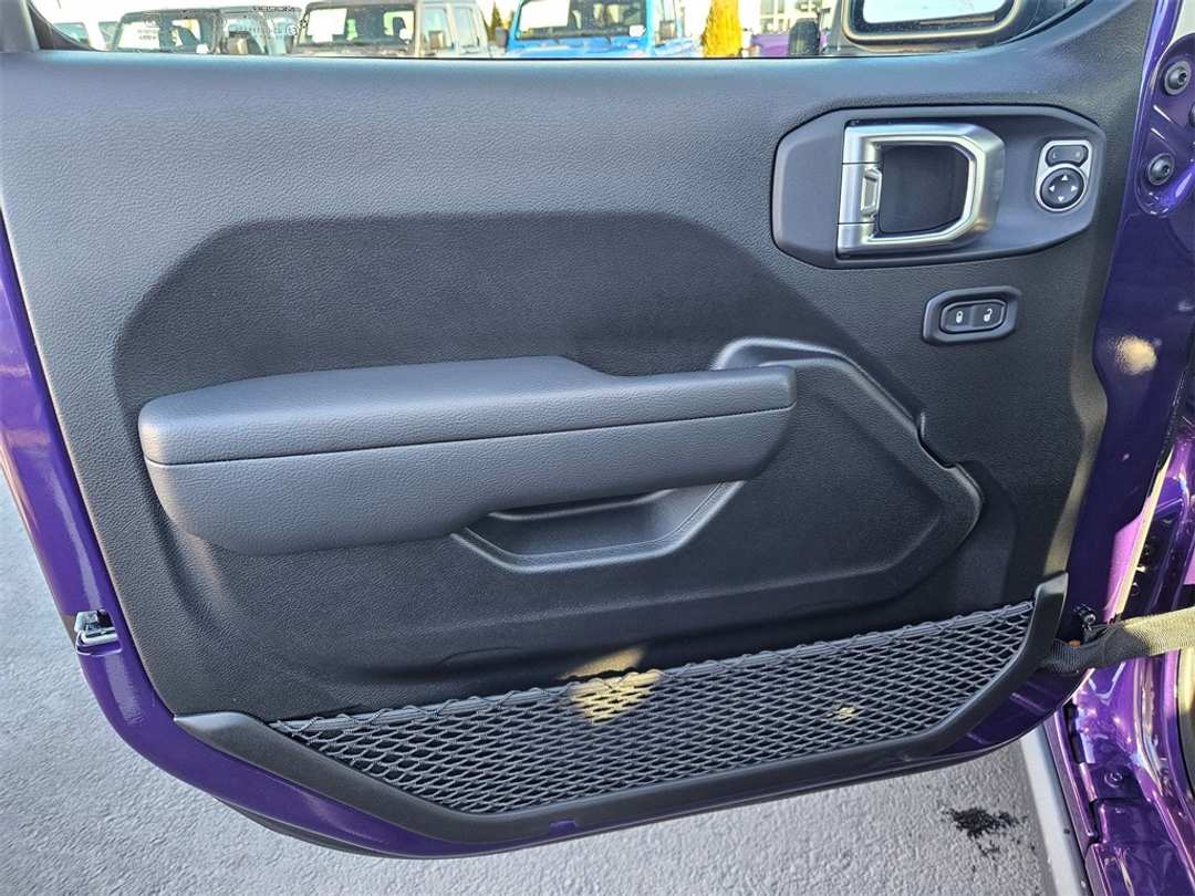 2026 Jeep Gladiator Rubicon - Image 10