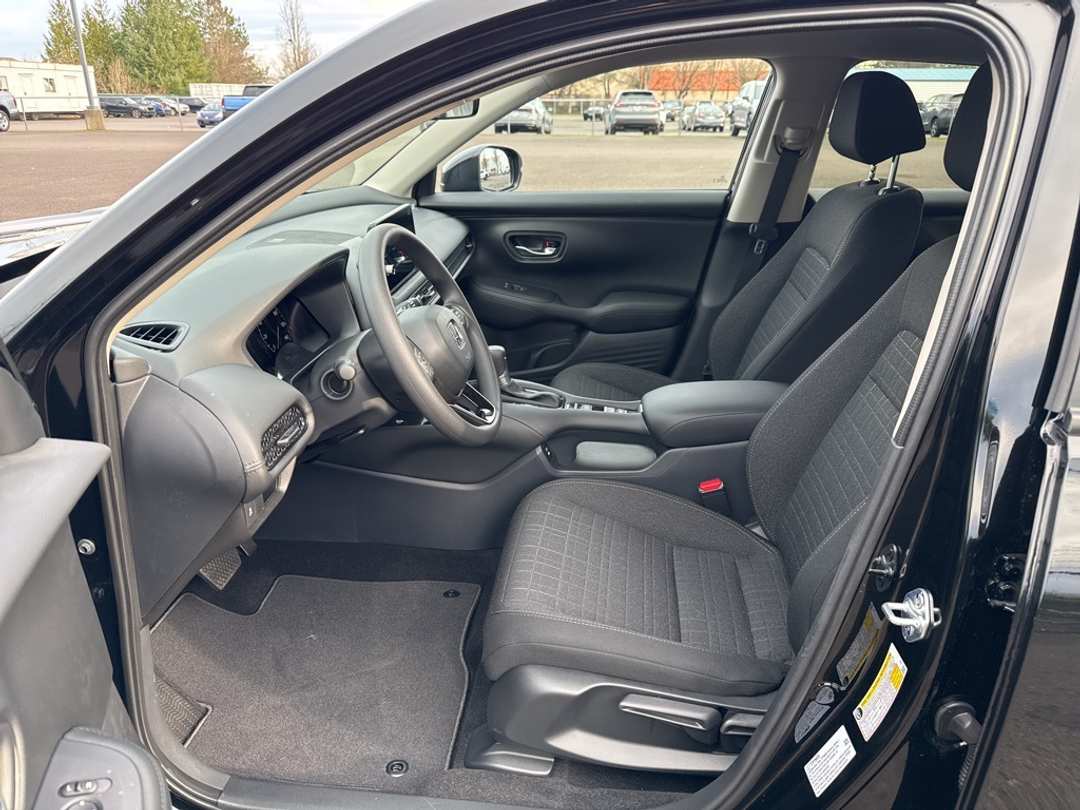 2026 Honda HR-V LX - Image 10