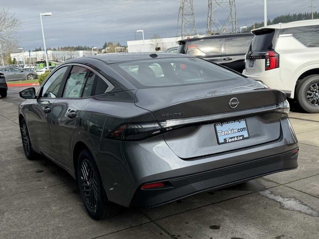 2026 Nissan Sentra SR - Image 5