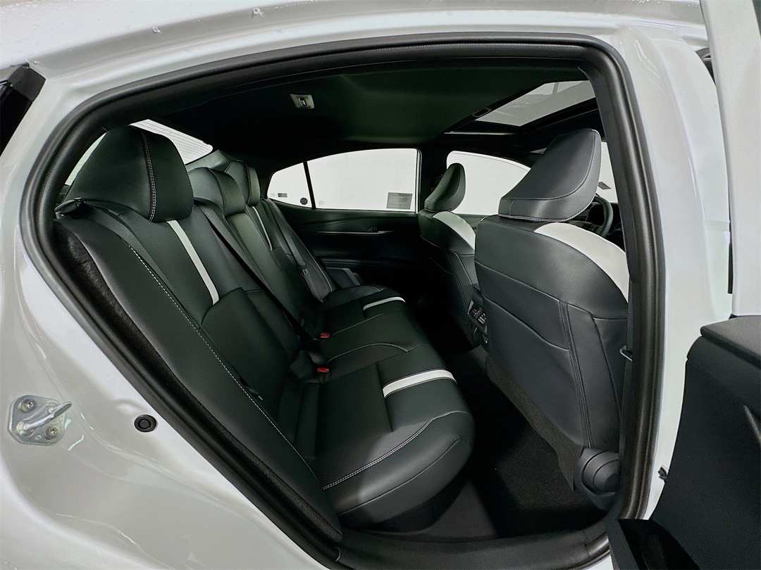 2026 Toyota Camry SE Nightshade - Image 29