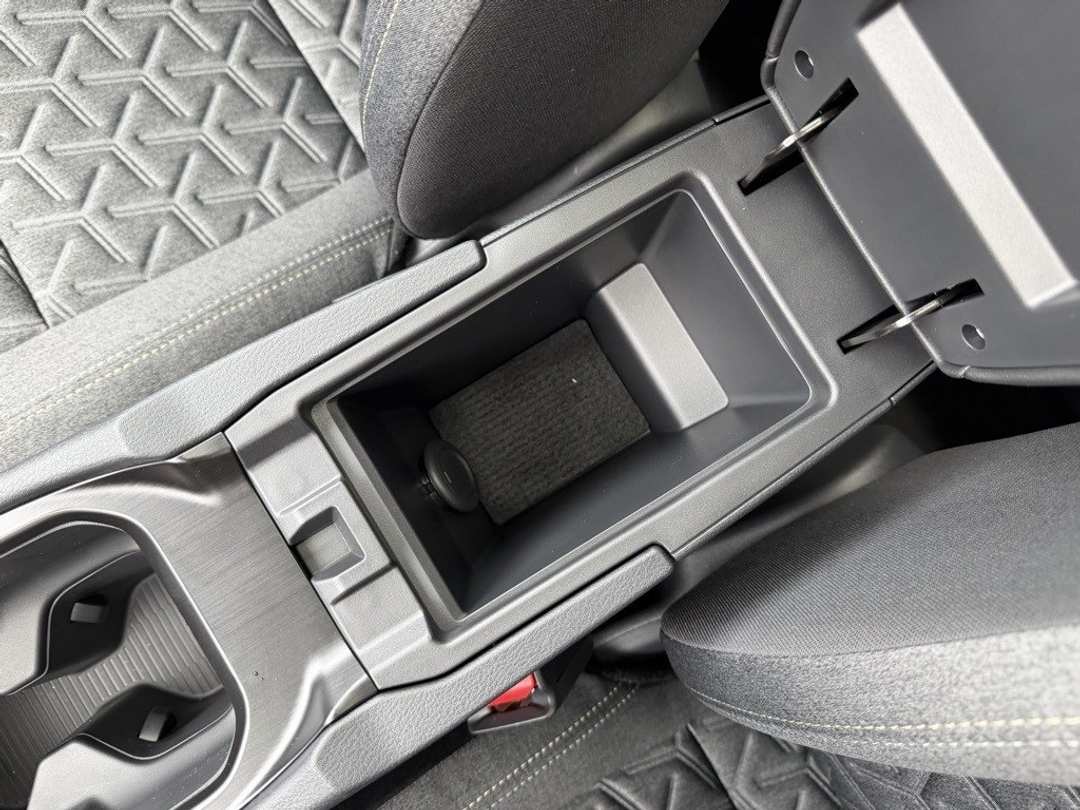 2026 Nissan Kicks SV - Image 27