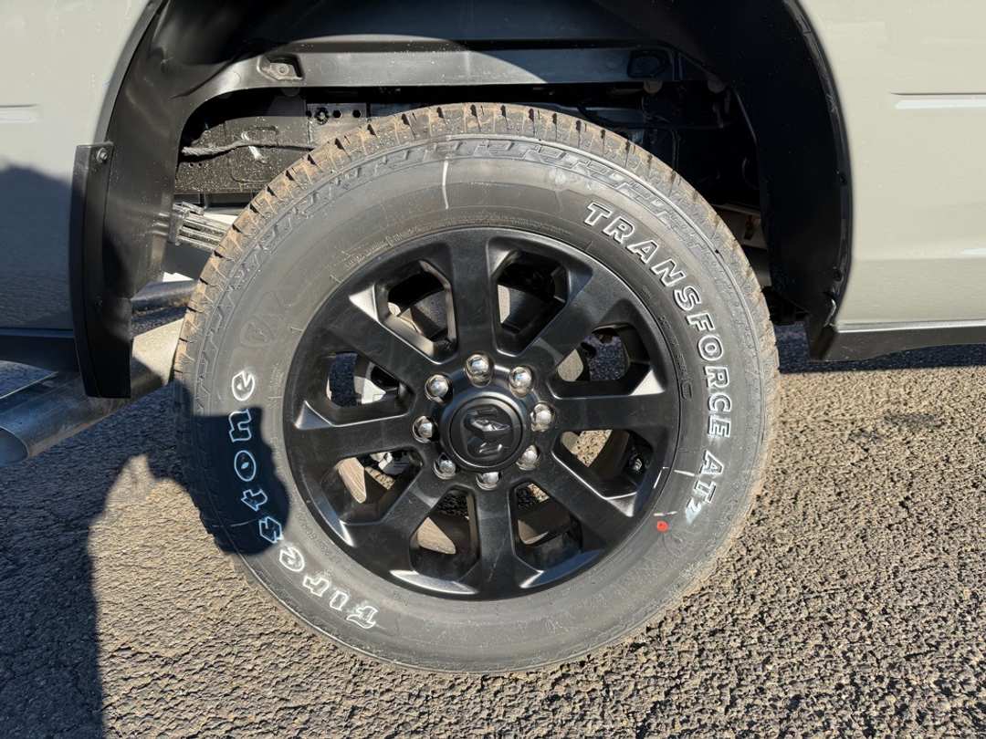 2026 Ram 3500 Laramie - Image 9