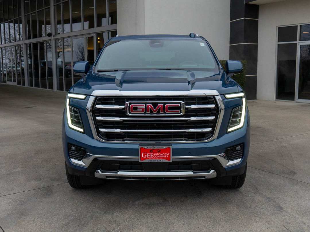 2026 GMC Yukon Xl Elevation - Image 2