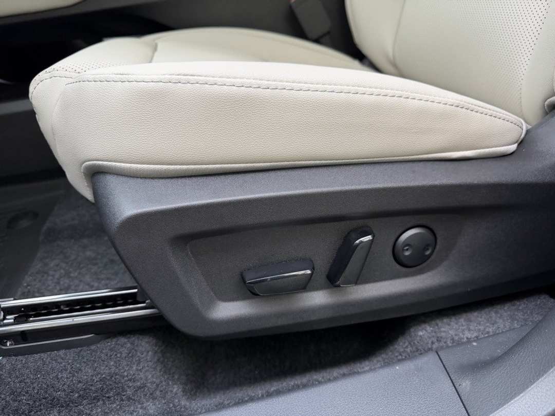 2026 Nissan Murano SL - Image 14