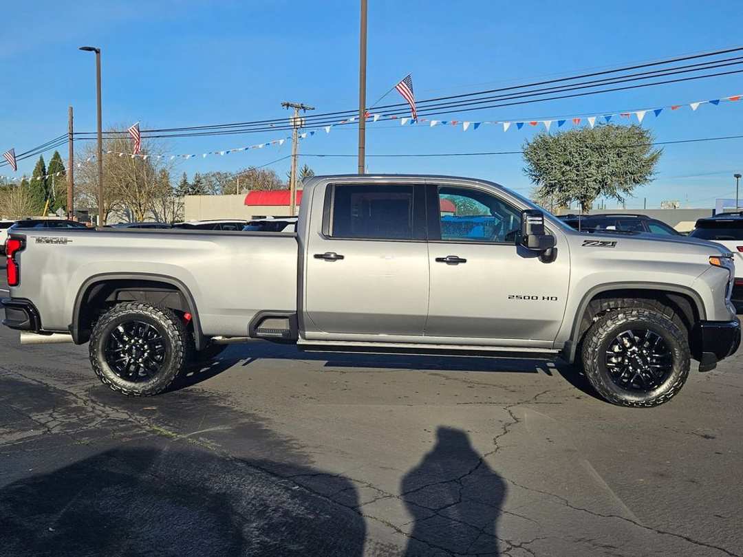 2026 Chevrolet Silverado 2500Hd LTZ - Image 7