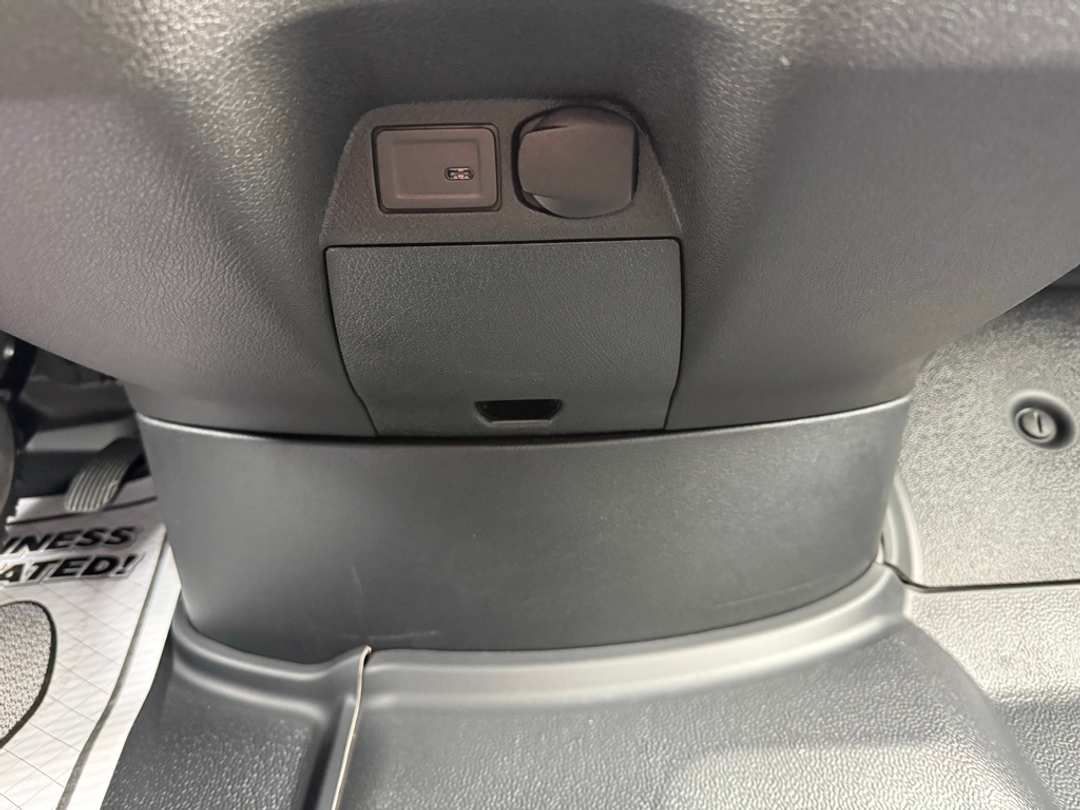 2025 Mercedes-Benz Sprinter 4500 Extended Cargo 170 in. WB - Image 37