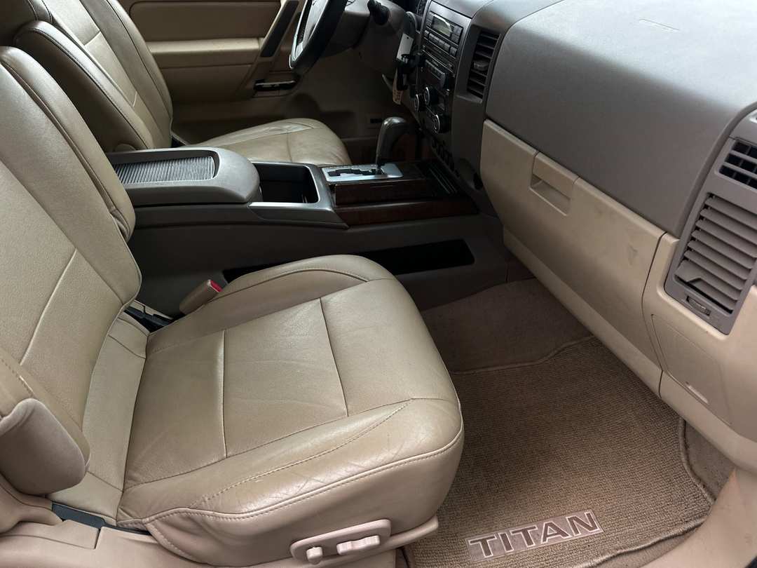 2008 Nissan Titan LE - Image 14