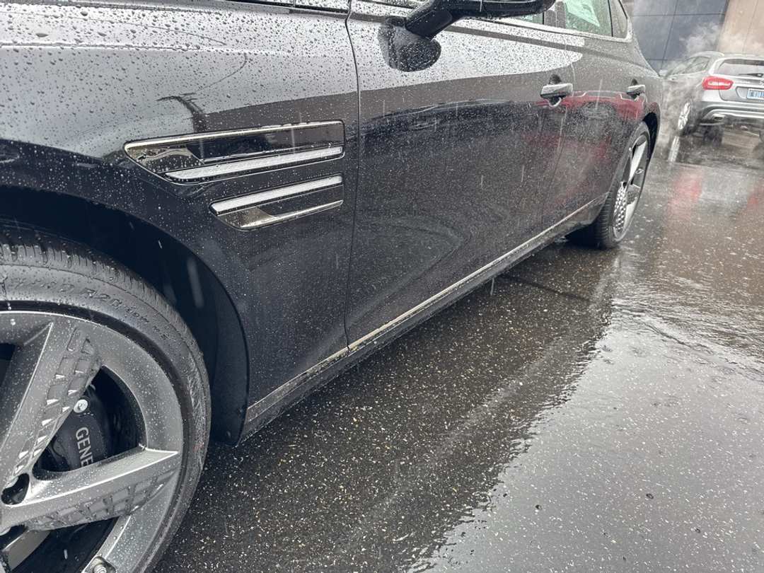 2025 Genesis G80 3.5T - Image 10