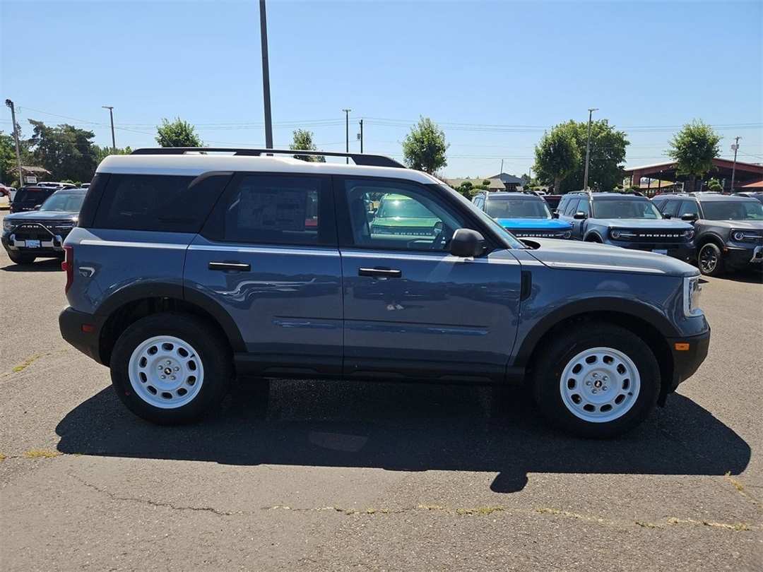 2025 Ford Bronco Sport Heritage - Image 6