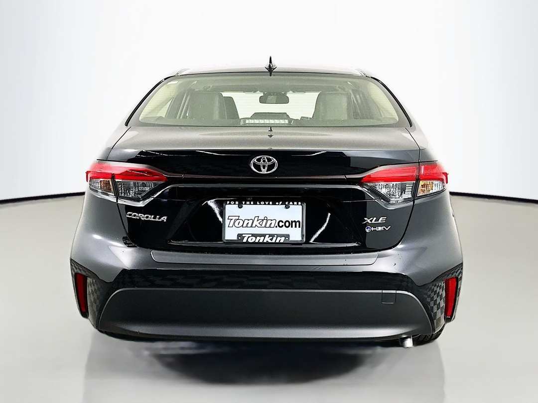 2026 Toyota Corolla XLE - Image 6