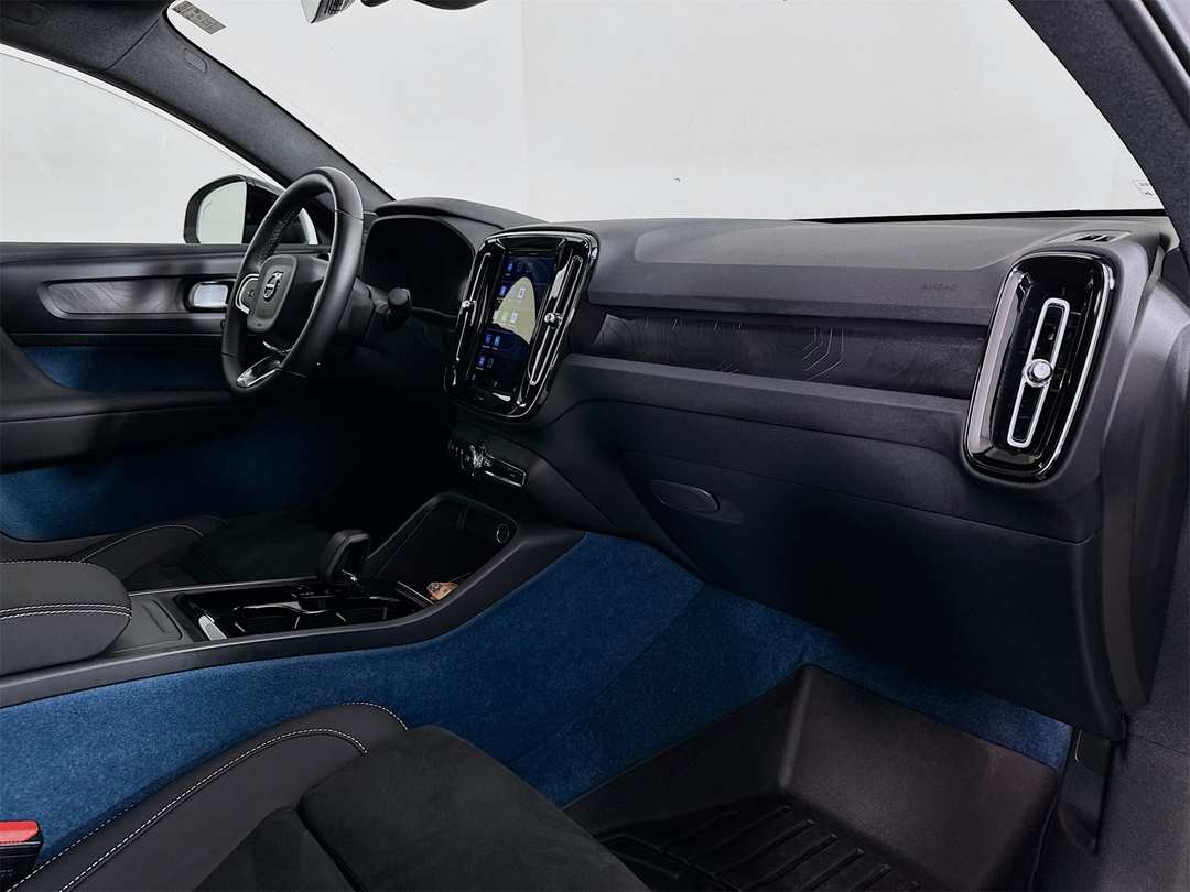 2023 Volvo C40 Recharge Pure Twin Plus - Image 30