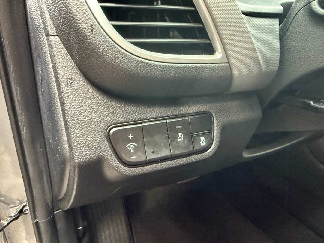 2024 Kia Seltos LX - Image 10