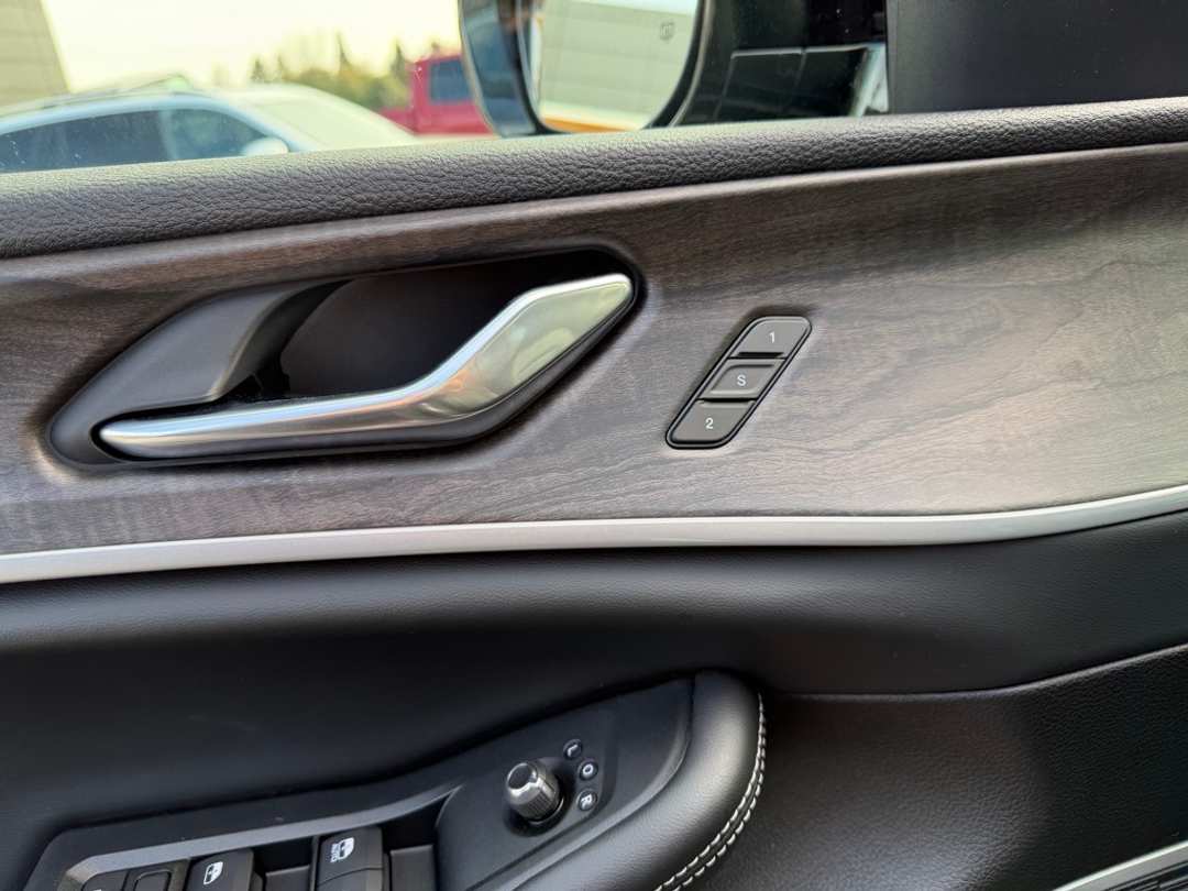 2026 Jeep Grand Cherokee Limited - Image 13