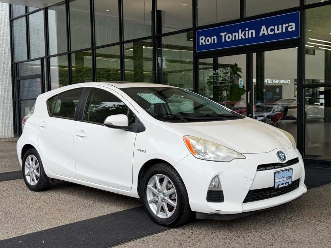 2013 Toyota Prius C Three - Image 2