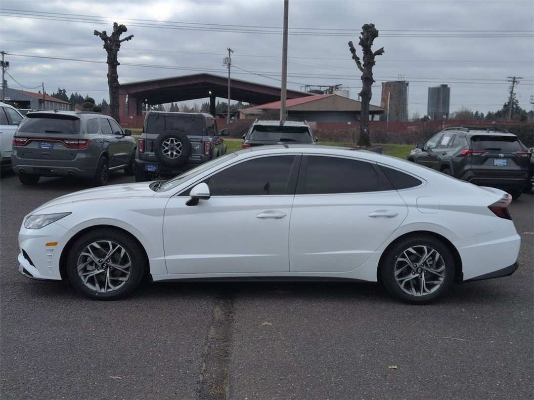 2022 Hyundai Sonata SEL - Image 2