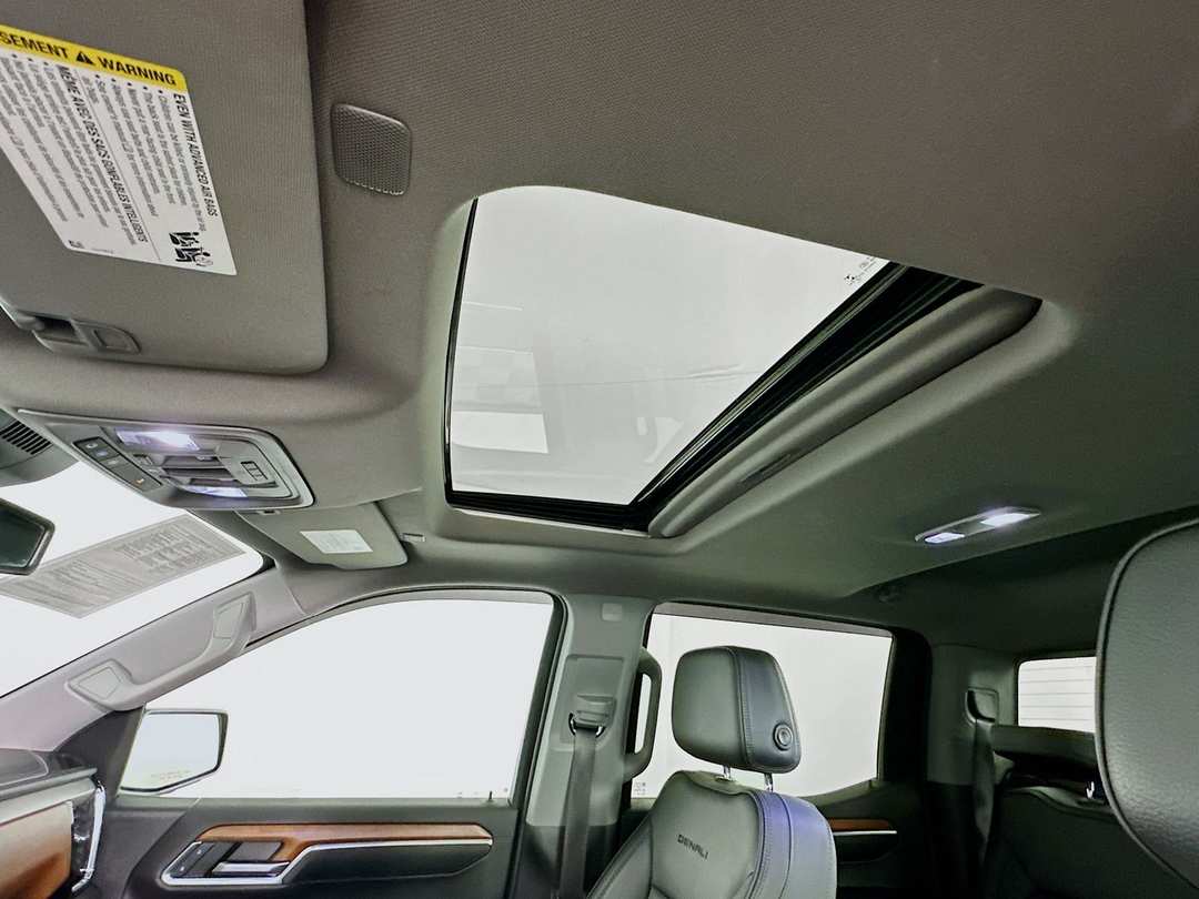 2022 GMC Sierra 1500 Denali - Image 24
