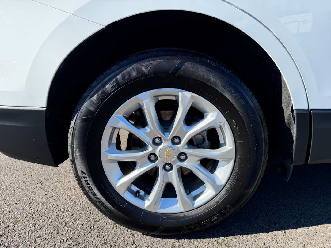 2020 Chevrolet Equinox LS - Image 10