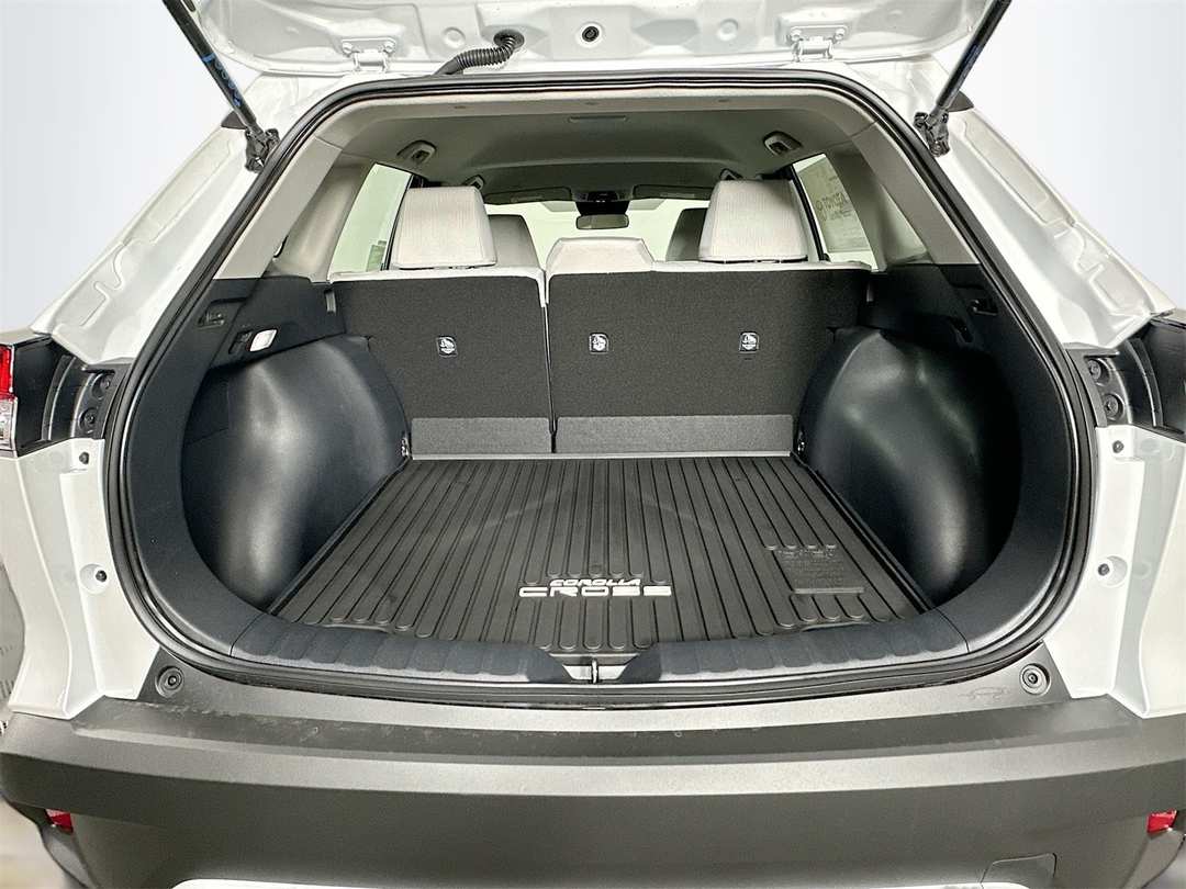 2026 Toyota Corolla Cross L - Image 25