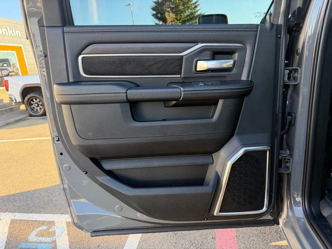 2026 Ram 3500 Laramie - Image 29