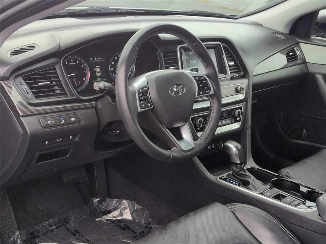 2018 Hyundai Sonata Limited - Image 12