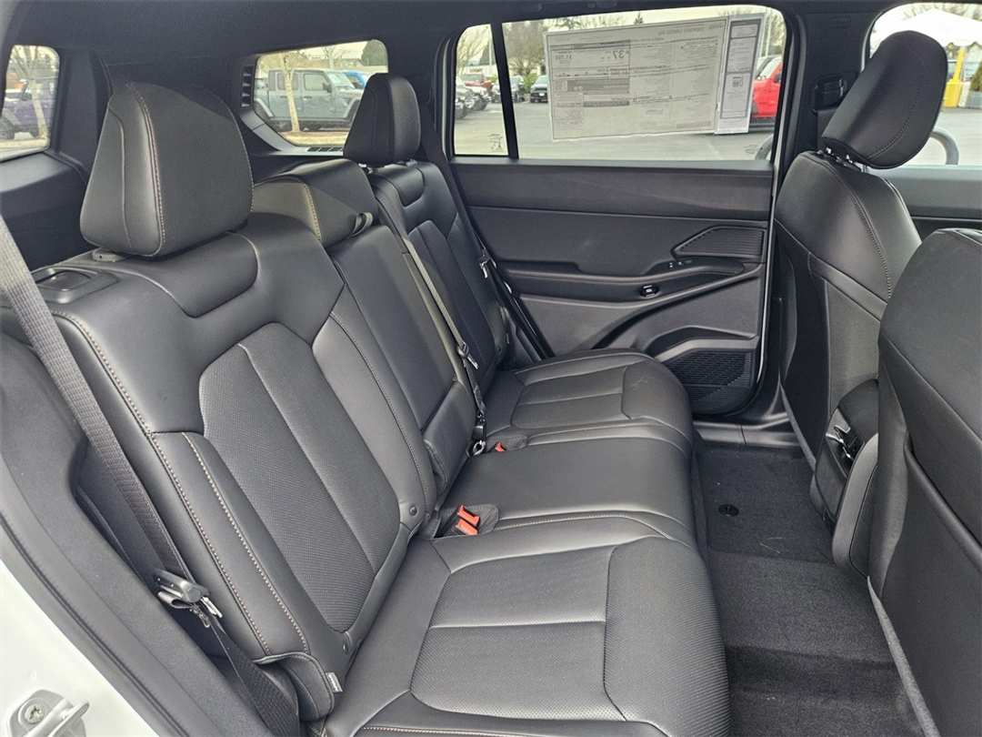 2026 Jeep Cherokee Laredo - Image 35