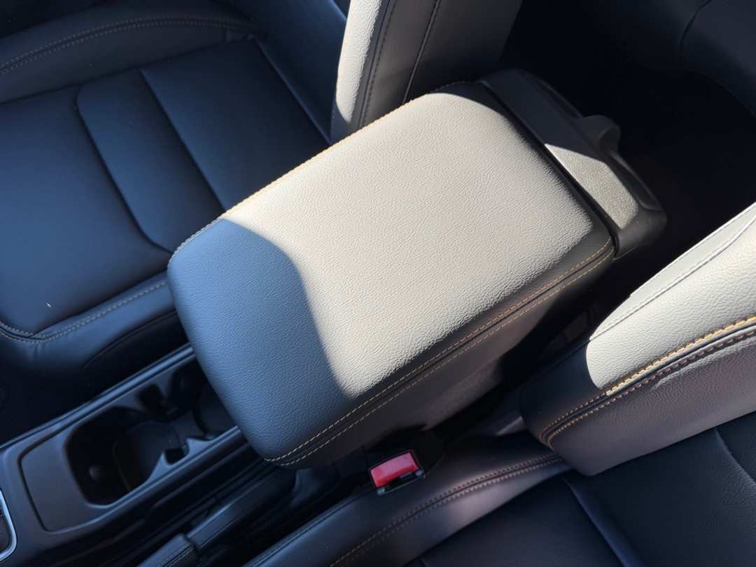 2026 Jeep Wrangler Sahara - Image 24