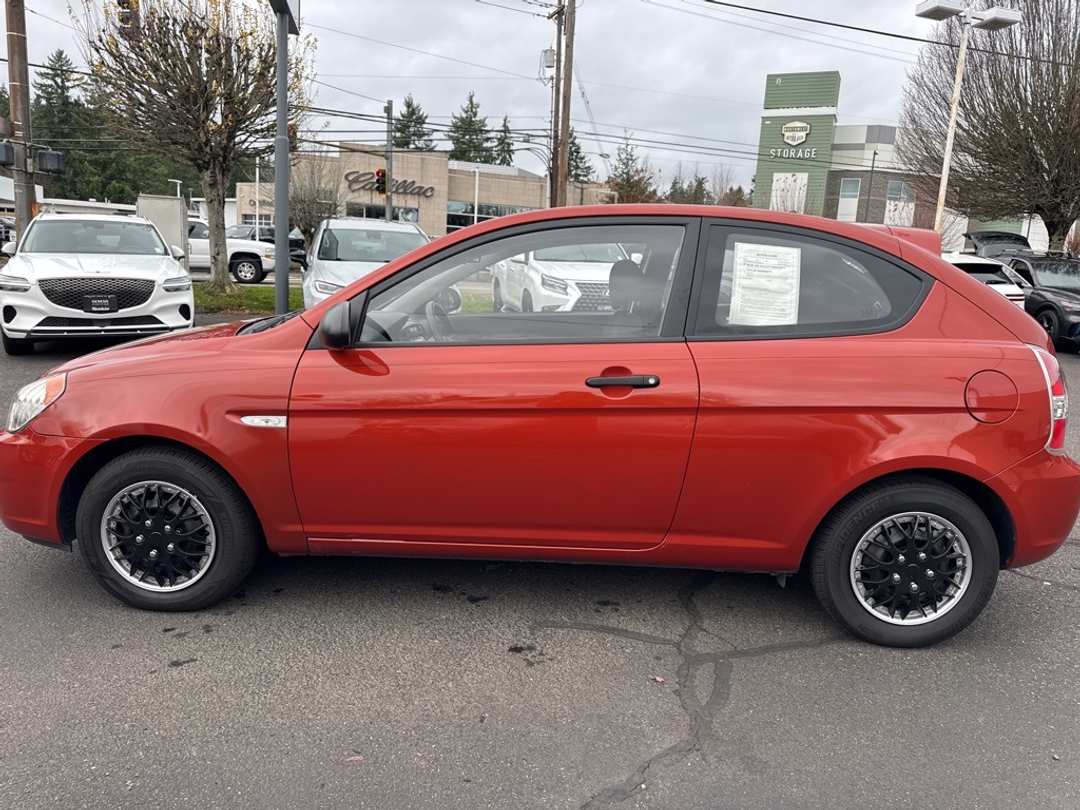 2008 Hyundai Accent GS - Image 3