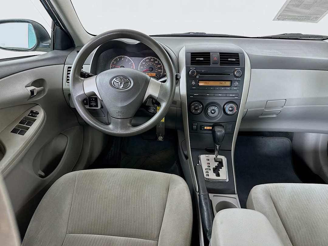 2010 Toyota Corolla LE - Image 20