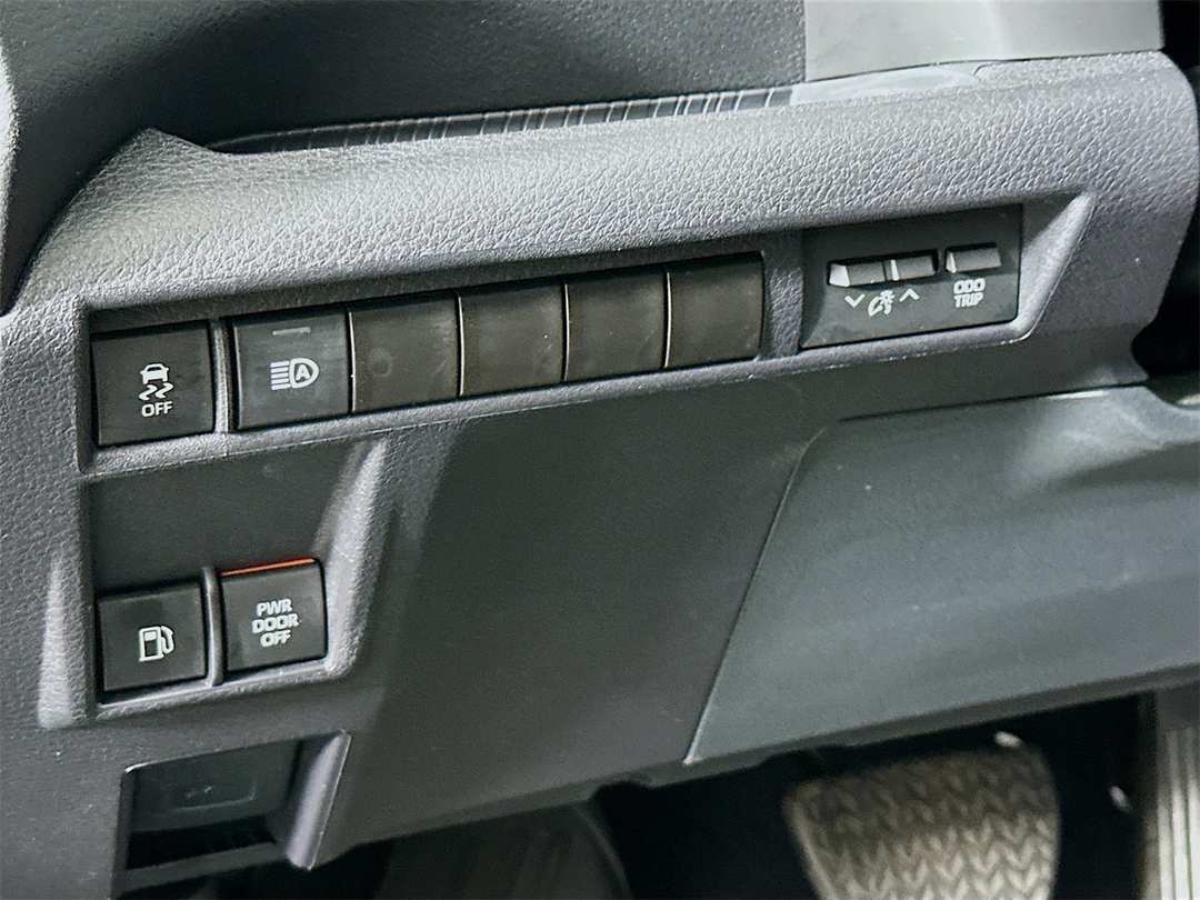 2025 Toyota Sienna XSE - Image 10