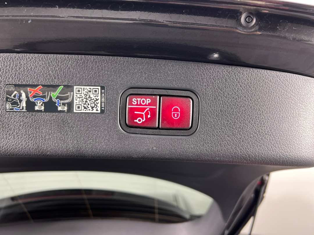 2025 Mercedes-Benz GLC GLC 300 - Image 28