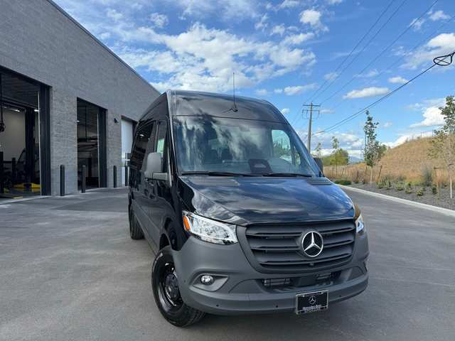 2025 Mercedes-Benz Sprinter 2500 Passenger 144 WB