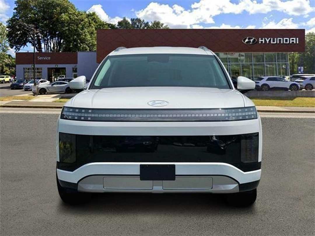 2026 Hyundai Ioniq 9 SEL - Image 12