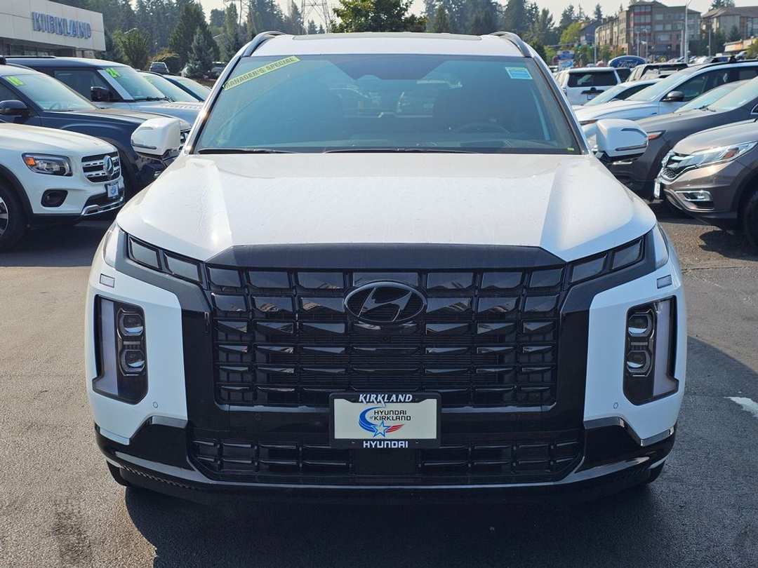 2025 Hyundai Palisade Calligraphy Night Edition - Image 2