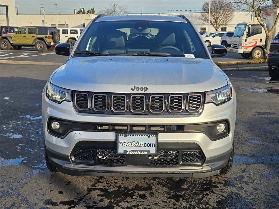 2026 Jeep Compass Latitude - Image 9