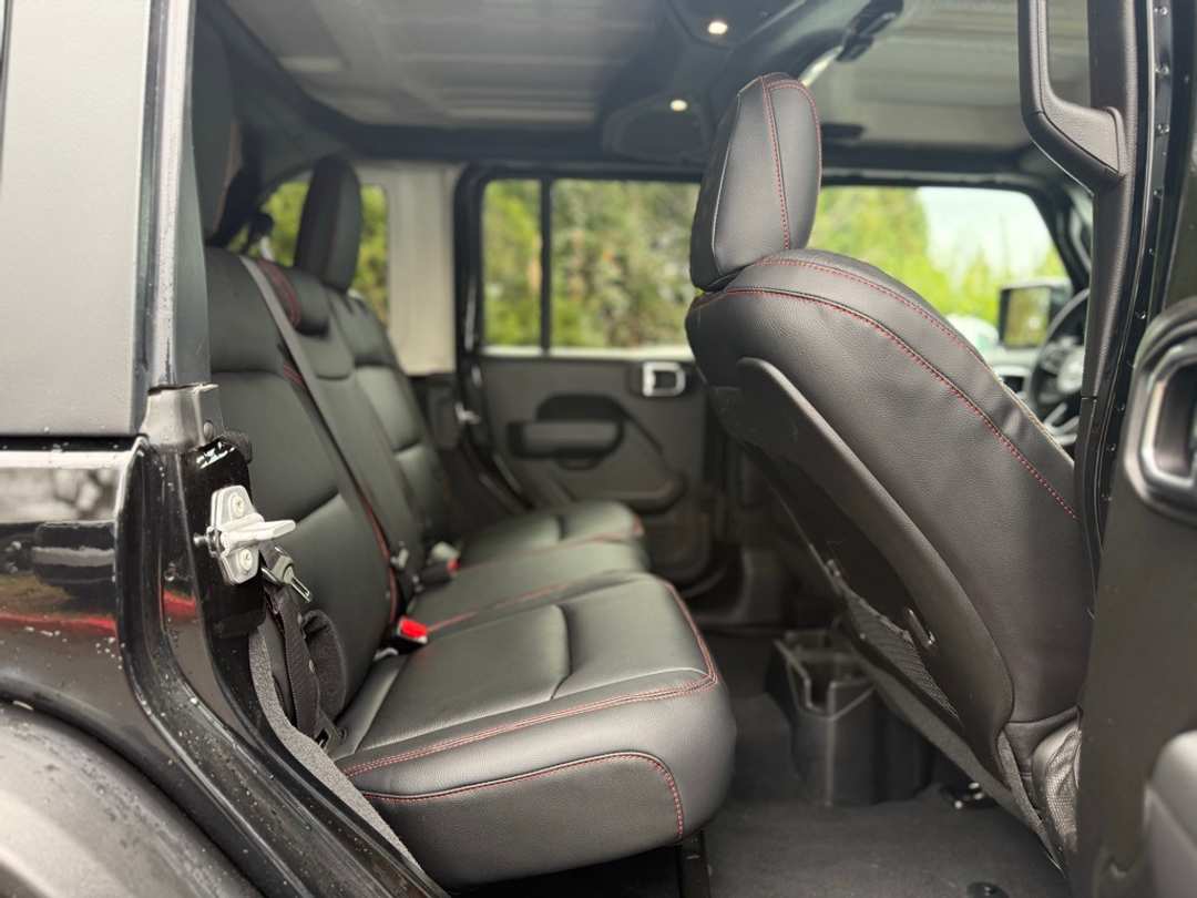 2025 Jeep Wrangler Rubicon - Image 20