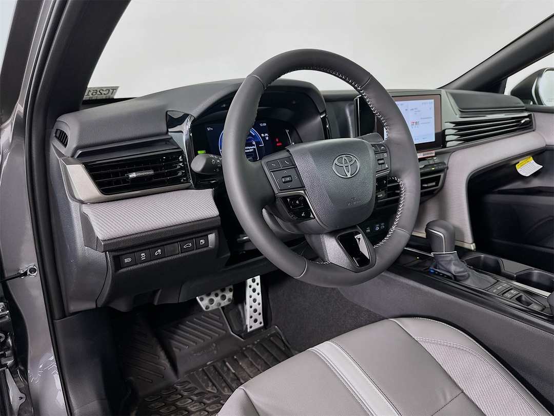 2026 Toyota Camry XSE - Image 9
