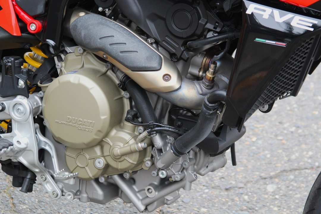 2024 Ducati Hypermotard 698 Mono Rve - Image 7