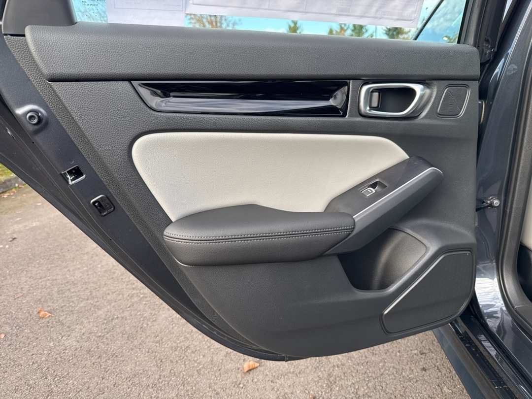 2026 Honda Civic Sport Touring - Image 14