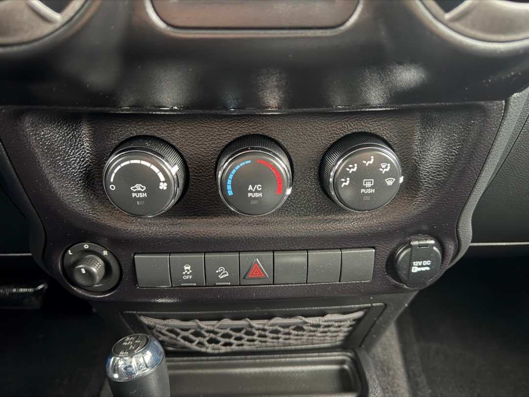 2016 Jeep Wrangler Unlimited Sport - Image 23