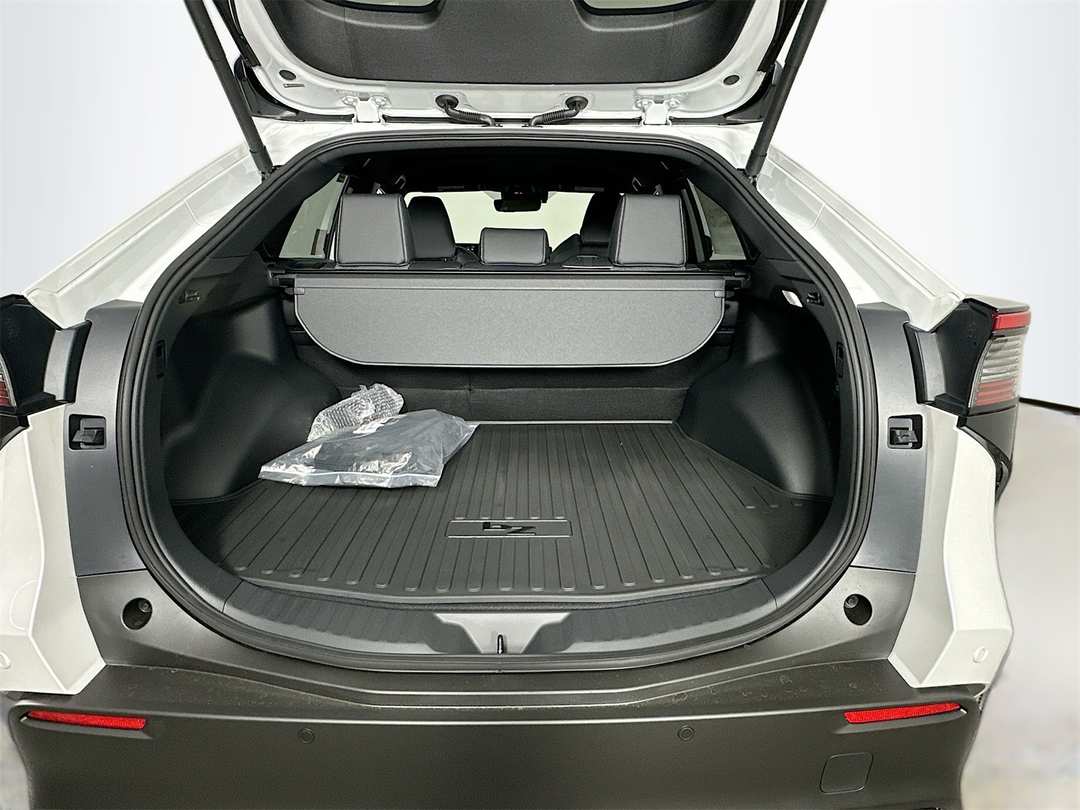 2026 Toyota Bz XLE Plus - Image 26