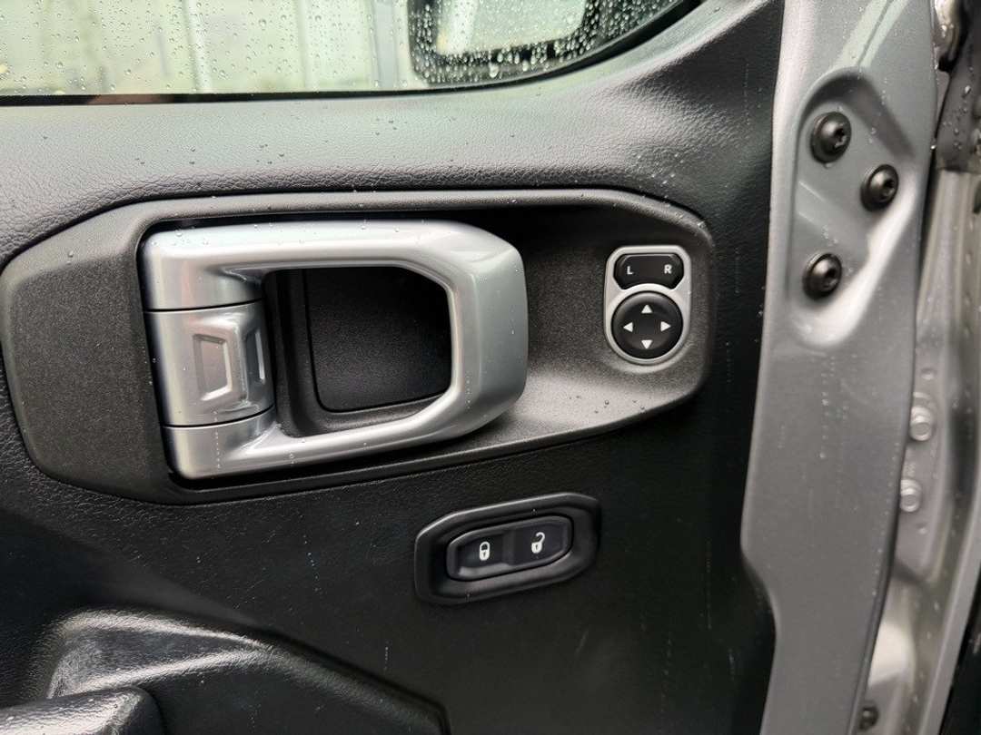 2019 Jeep Wrangler Unlimited Sport S - Image 17